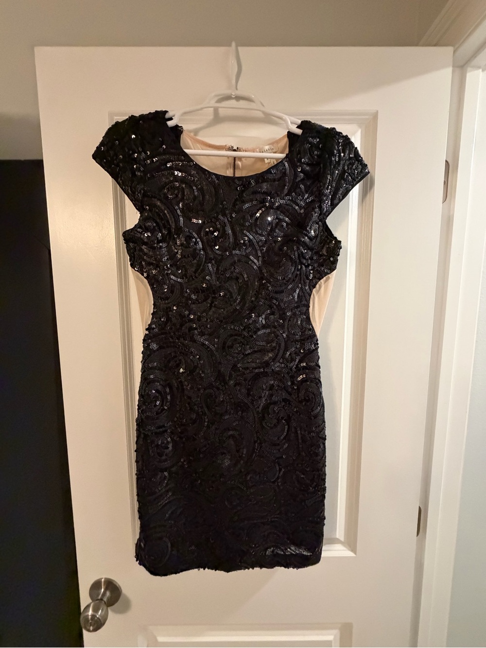 Women’s Soieblu sequin dress with mesh back size M NWT